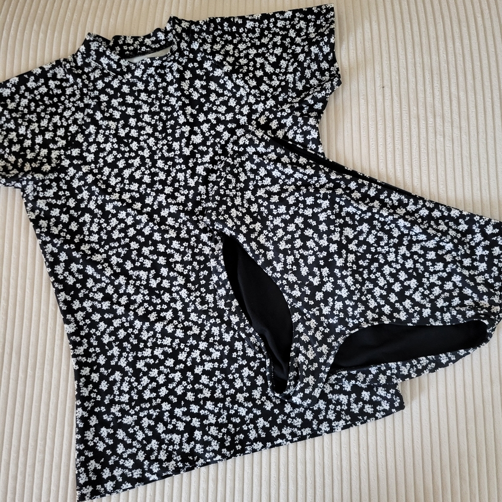 Albion Fit Swim Black Ditsy Floral Rashguard Swimsuit L / XL